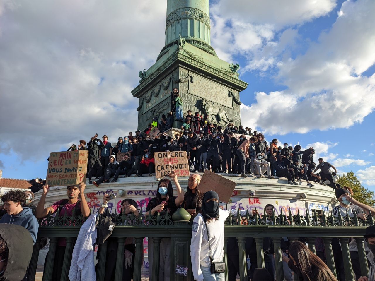 Protesters at Place de la Bastille
